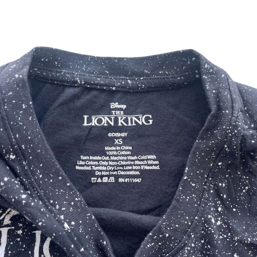 Disney Womens Sz XS Gray Paint Splatter Tribal The Lion King Movie Crop Tank Top - Picture 3 of 15